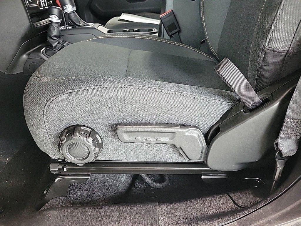 new 2025 Jeep Wrangler car, priced at $52,803