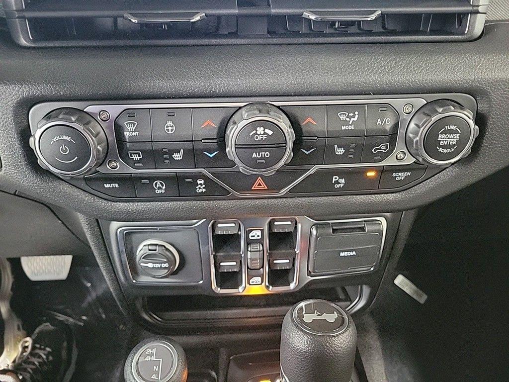 new 2025 Jeep Wrangler car, priced at $52,803