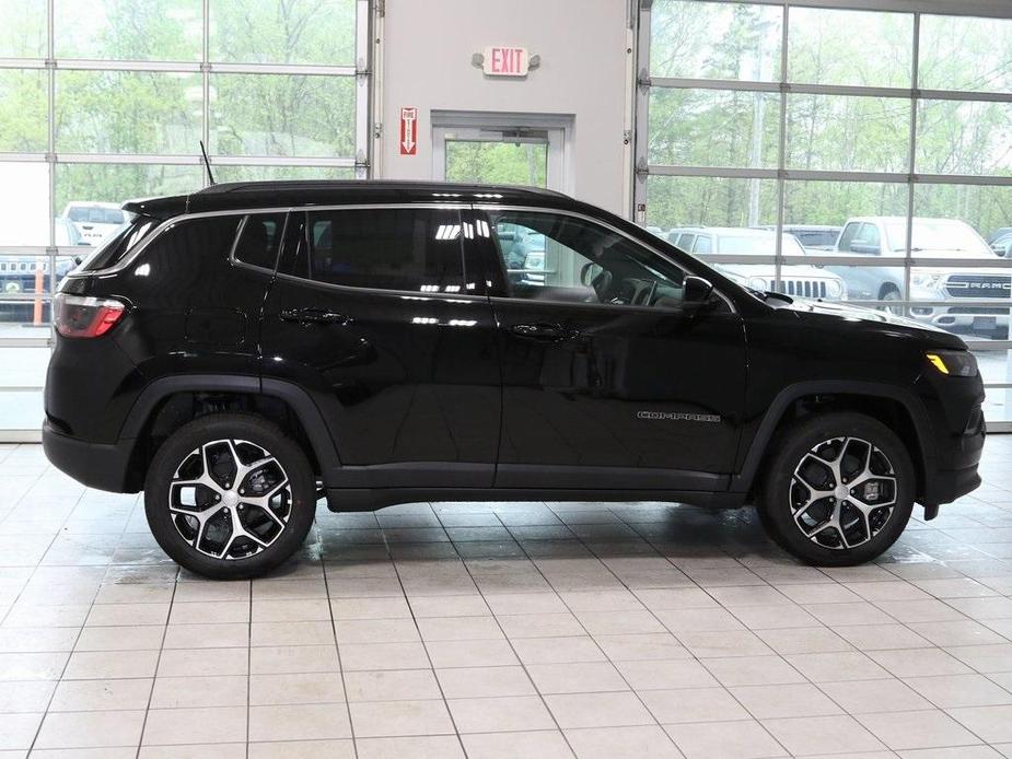 new 2024 Jeep Compass car, priced at $32,061
