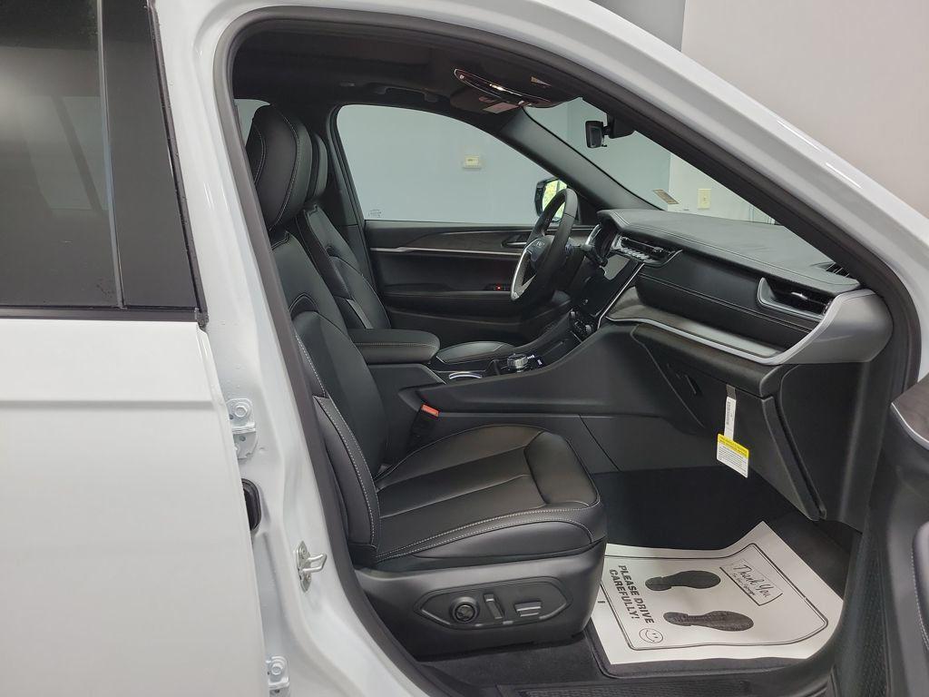 new 2025 Jeep Grand Cherokee L car, priced at $50,493