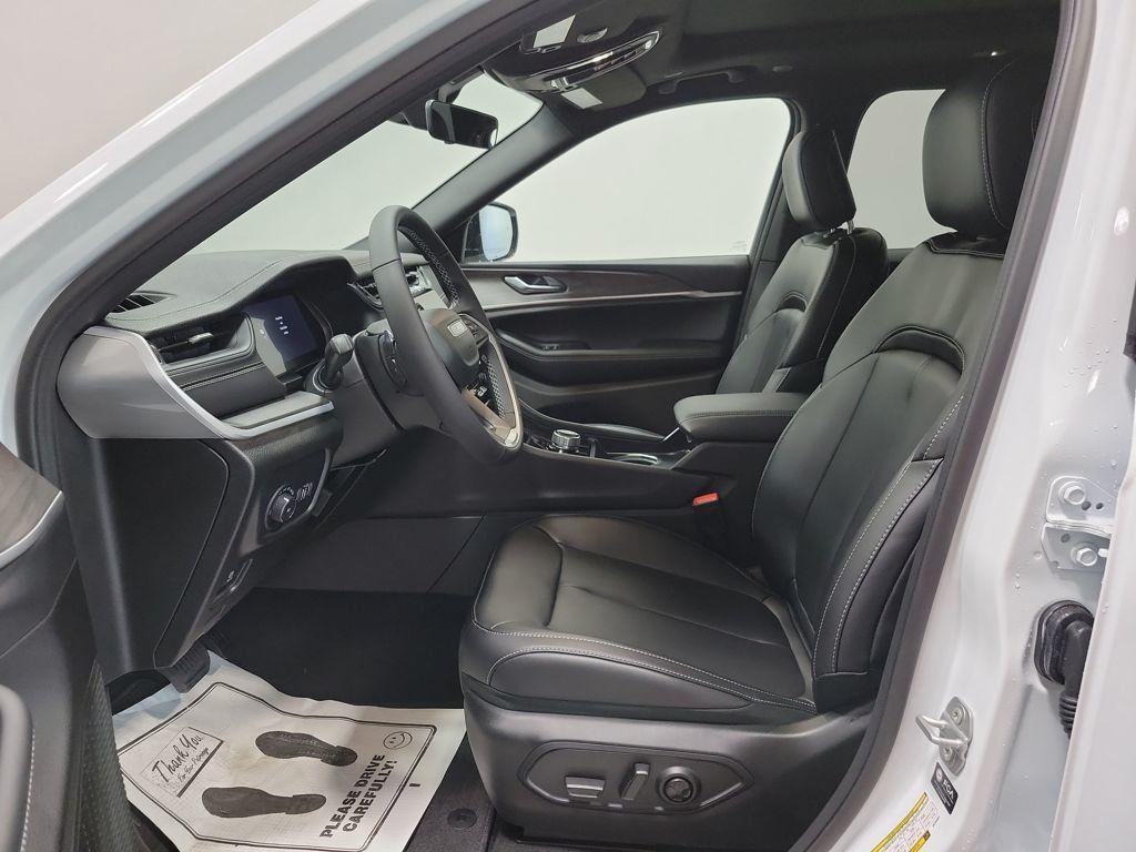 new 2025 Jeep Grand Cherokee L car, priced at $50,493