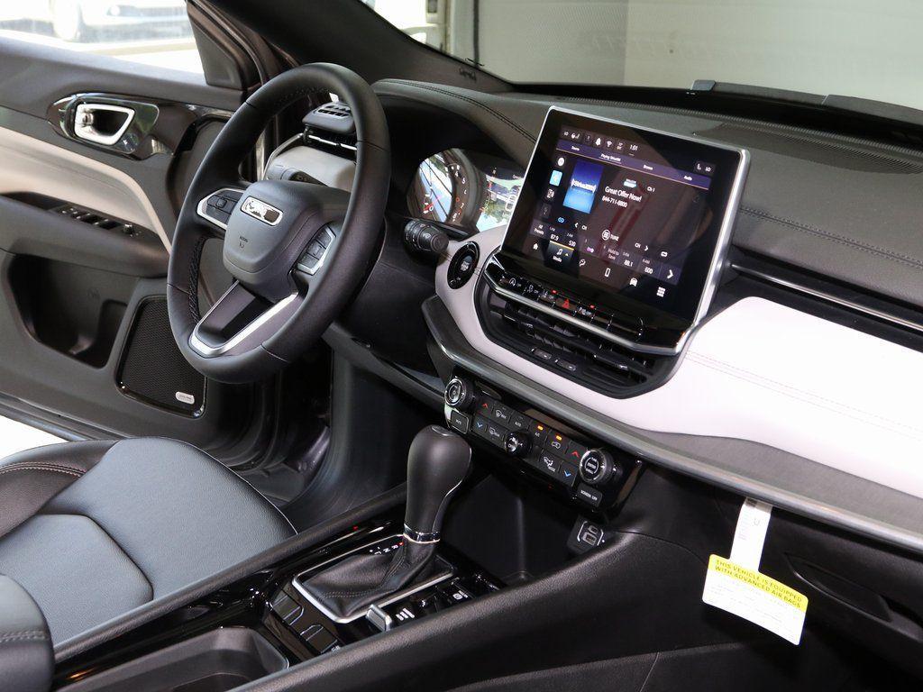 new 2024 Jeep Compass car, priced at $29,976