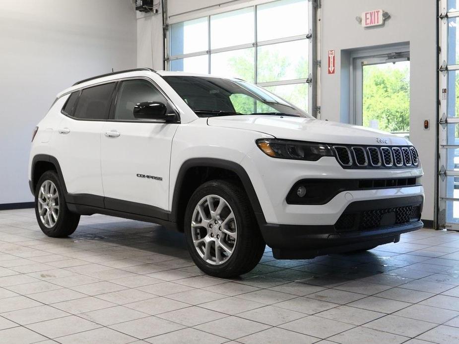 new 2024 Jeep Compass car, priced at $31,327