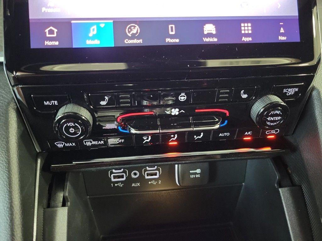 new 2025 Jeep Grand Cherokee car, priced at $42,846