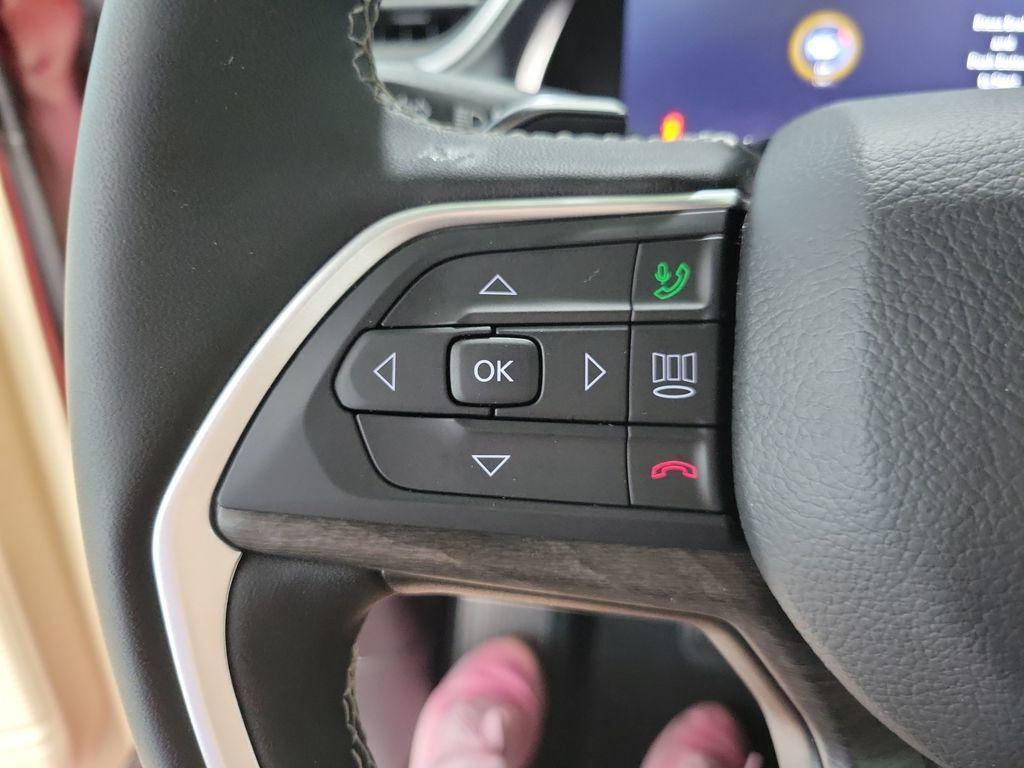 new 2025 Jeep Grand Cherokee car, priced at $41,992