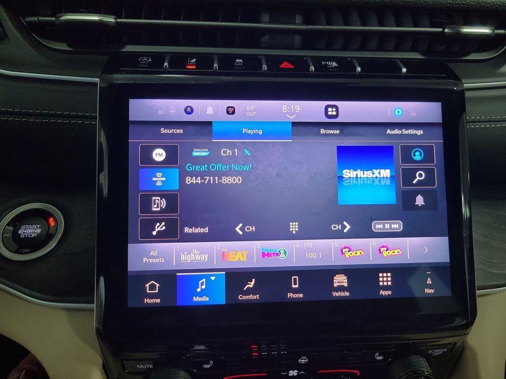 new 2025 Jeep Grand Cherokee car, priced at $41,992