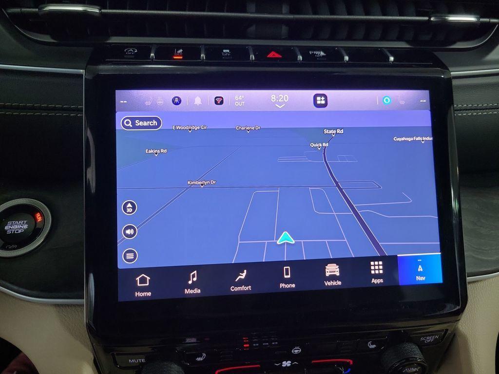 new 2025 Jeep Grand Cherokee car, priced at $41,992