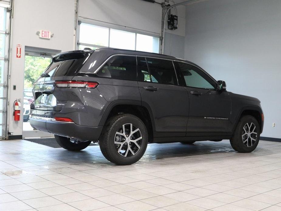 new 2024 Jeep Grand Cherokee car, priced at $43,761