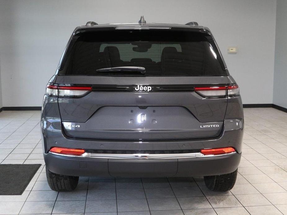 new 2024 Jeep Grand Cherokee car, priced at $43,761