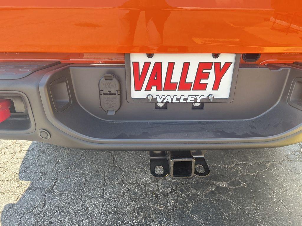 new 2025 Jeep Gladiator car, priced at $54,278