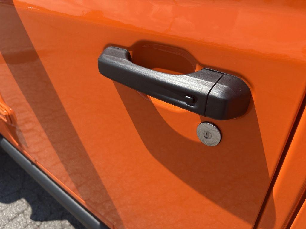 new 2025 Jeep Gladiator car, priced at $54,278