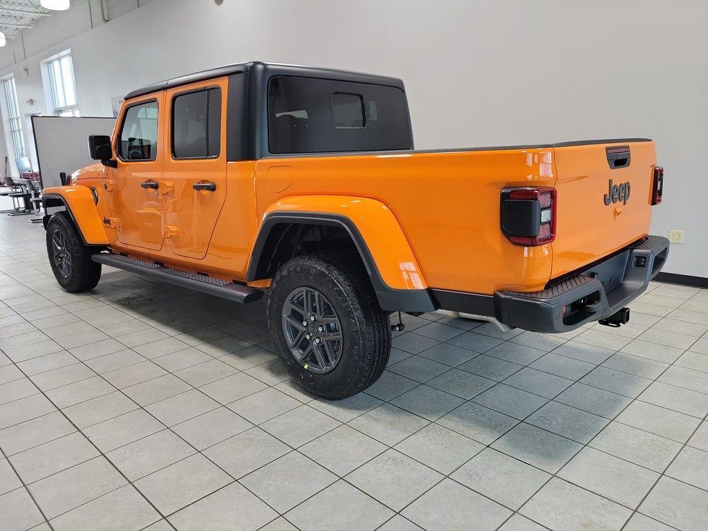 new 2025 Jeep Gladiator car, priced at $50,700