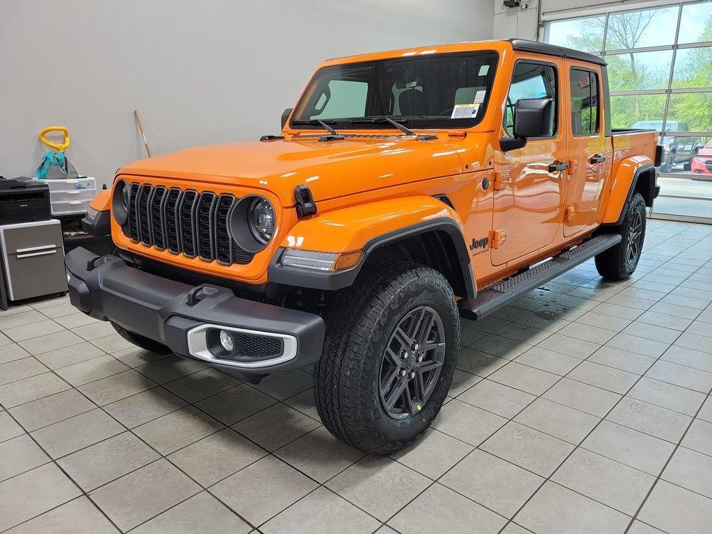 new 2025 Jeep Gladiator car, priced at $50,700