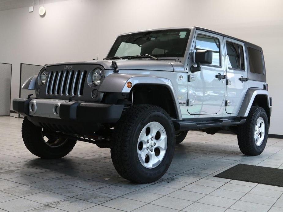 used 2015 Jeep Wrangler Unlimited car, priced at $22,325