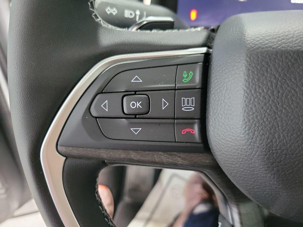 new 2025 Jeep Grand Cherokee L car, priced at $48,576