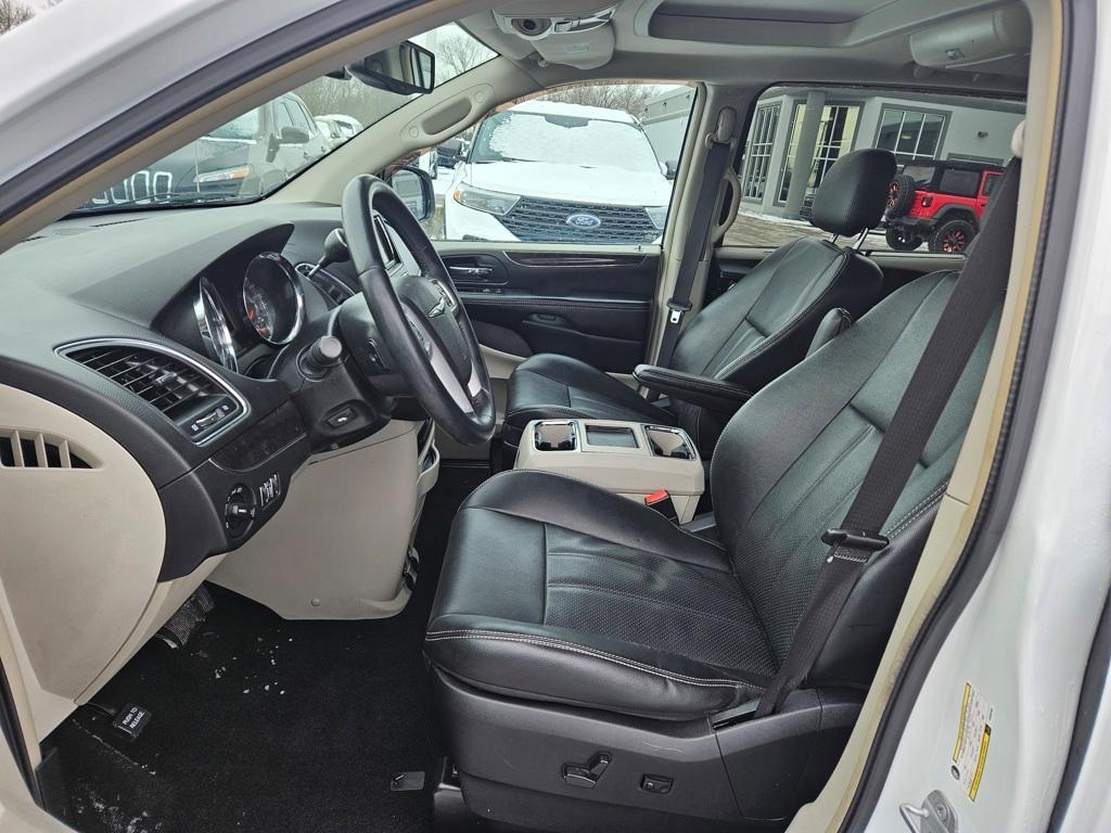 used 2014 Chrysler Town & Country car, priced at $7,584