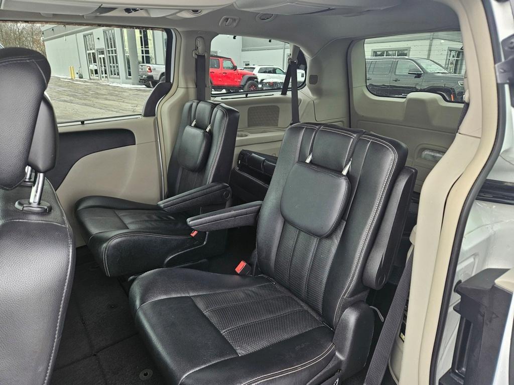 used 2014 Chrysler Town & Country car, priced at $7,584