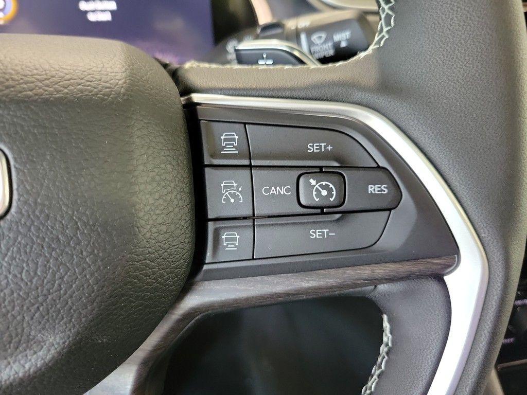 new 2025 Jeep Grand Cherokee car, priced at $47,835