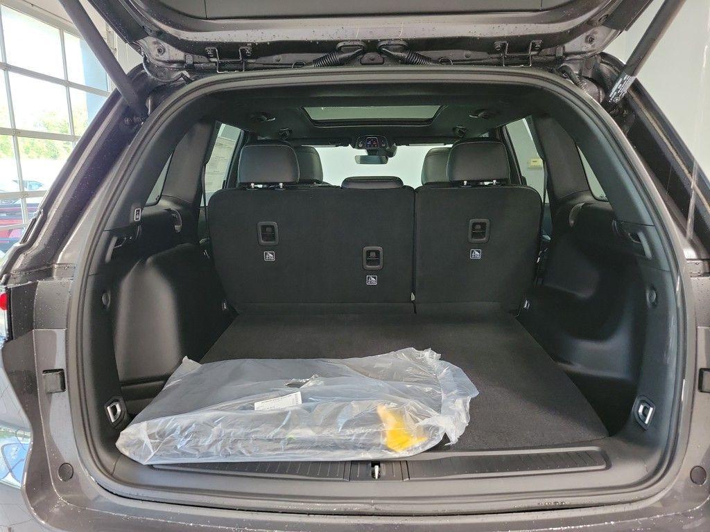 new 2025 Jeep Grand Cherokee car, priced at $47,835