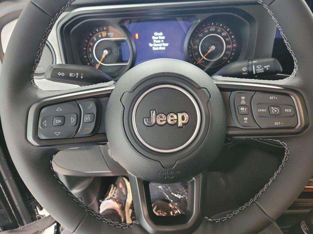 new 2025 Jeep Gladiator car, priced at $45,489