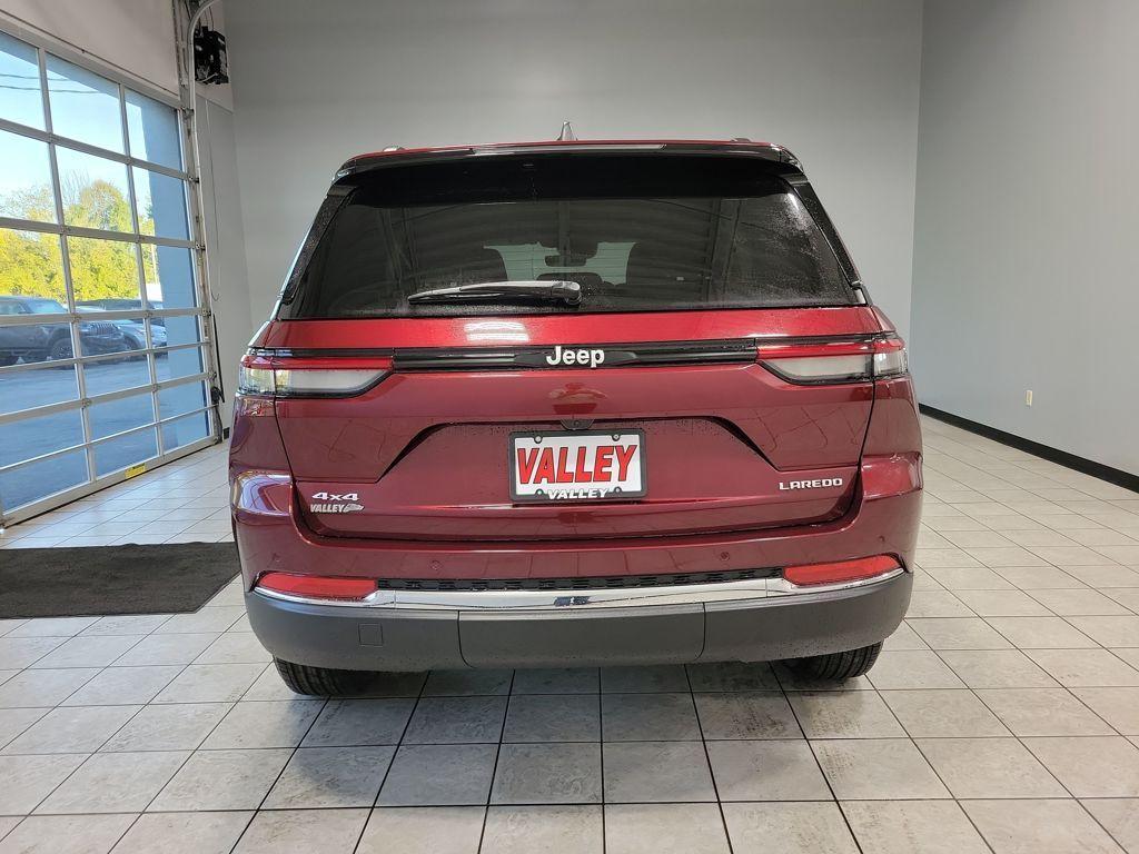 new 2025 Jeep Grand Cherokee car, priced at $40,156