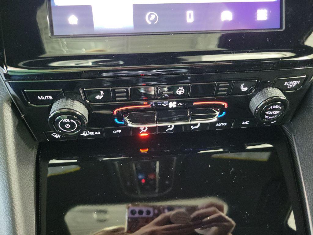 new 2025 Jeep Grand Cherokee car, priced at $40,156