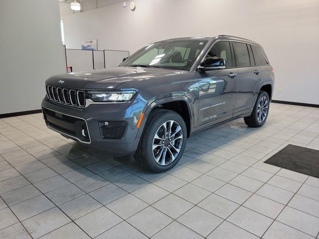 new 2025 Jeep Grand Cherokee car, priced at $54,861