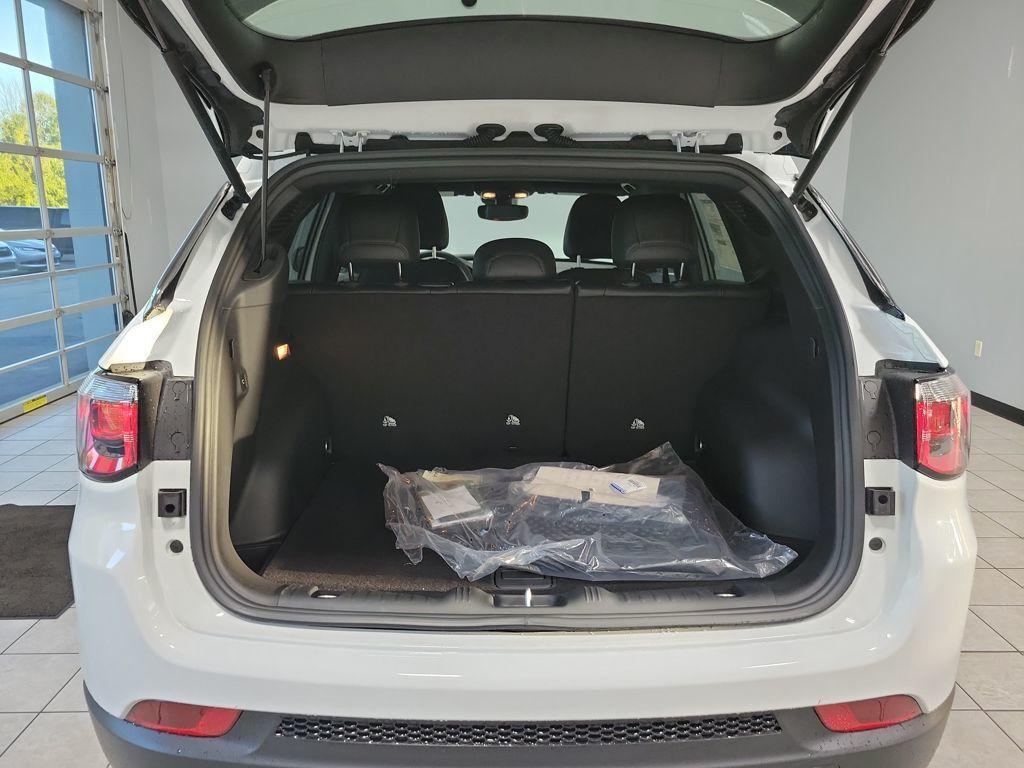 new 2026 Jeep Compass car, priced at $35,005