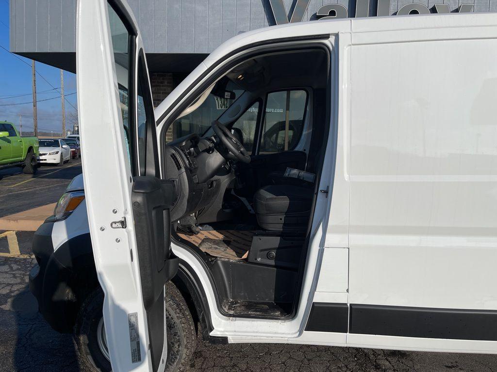 new 2025 Ram ProMaster 2500 car, priced at $49,305