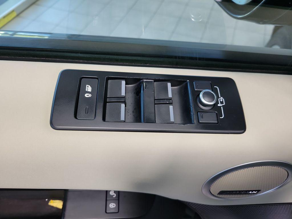 used 2019 Land Rover Discovery car, priced at $20,499