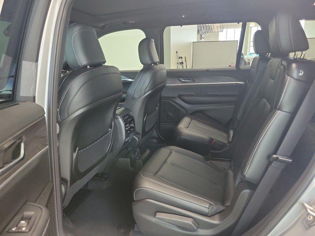 new 2025 Jeep Grand Cherokee L car, priced at $47,051