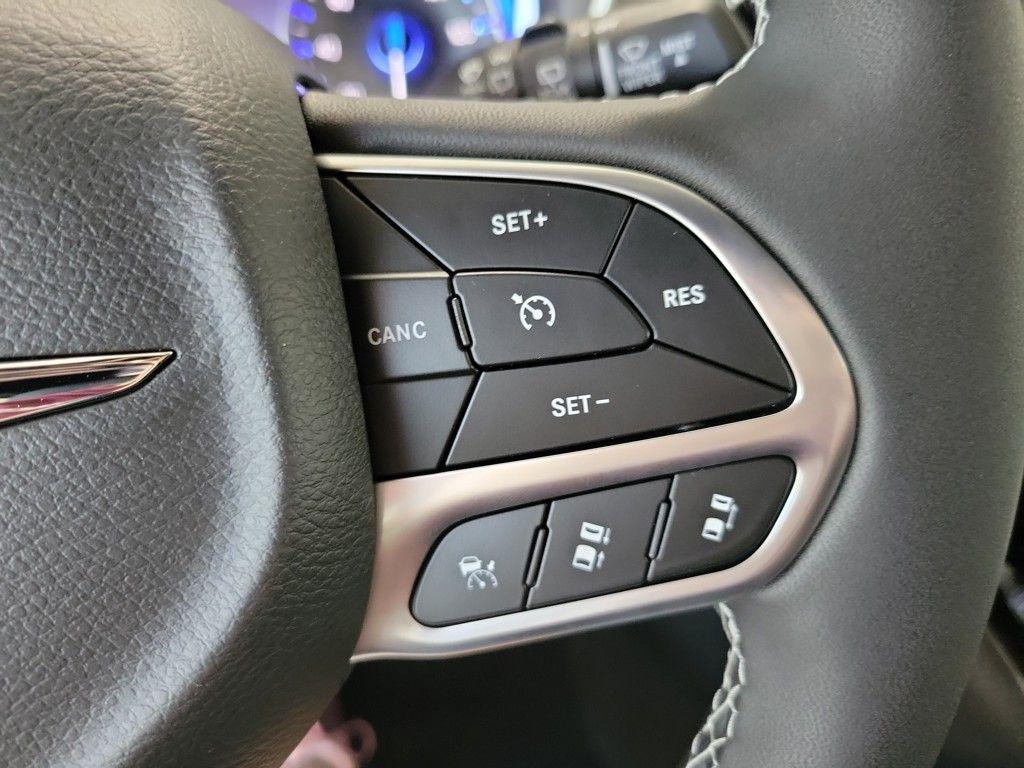 new 2025 Chrysler Pacifica car, priced at $52,965