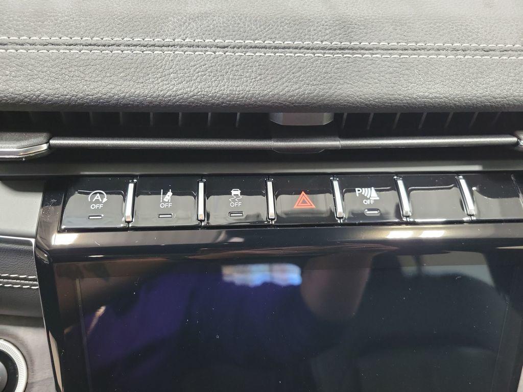 new 2025 Jeep Grand Cherokee car, priced at $47,729