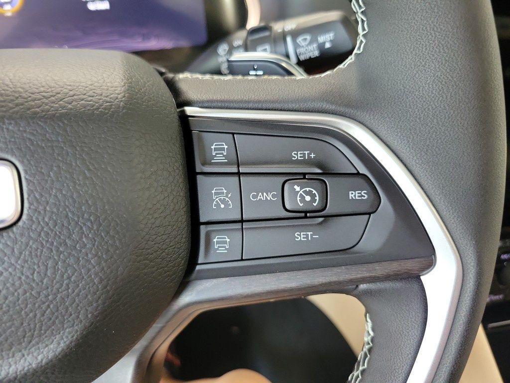 new 2025 Jeep Grand Cherokee L car, priced at $46,951