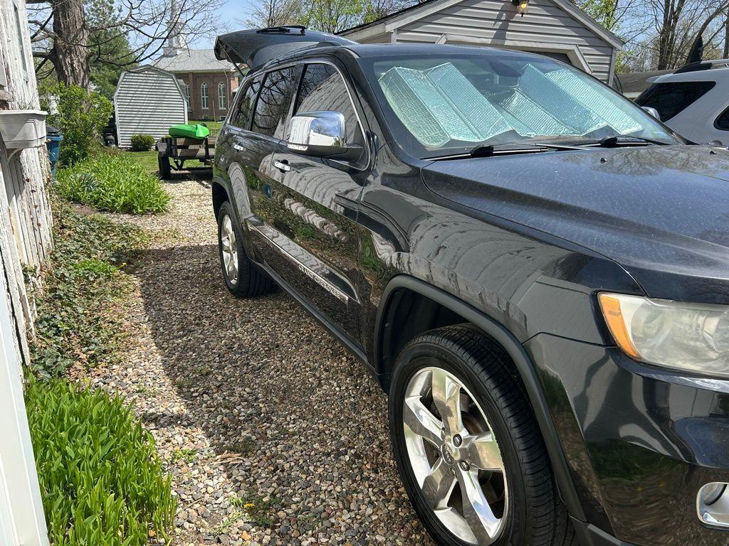 used 2011 Jeep Grand Cherokee car, priced at $11,500
