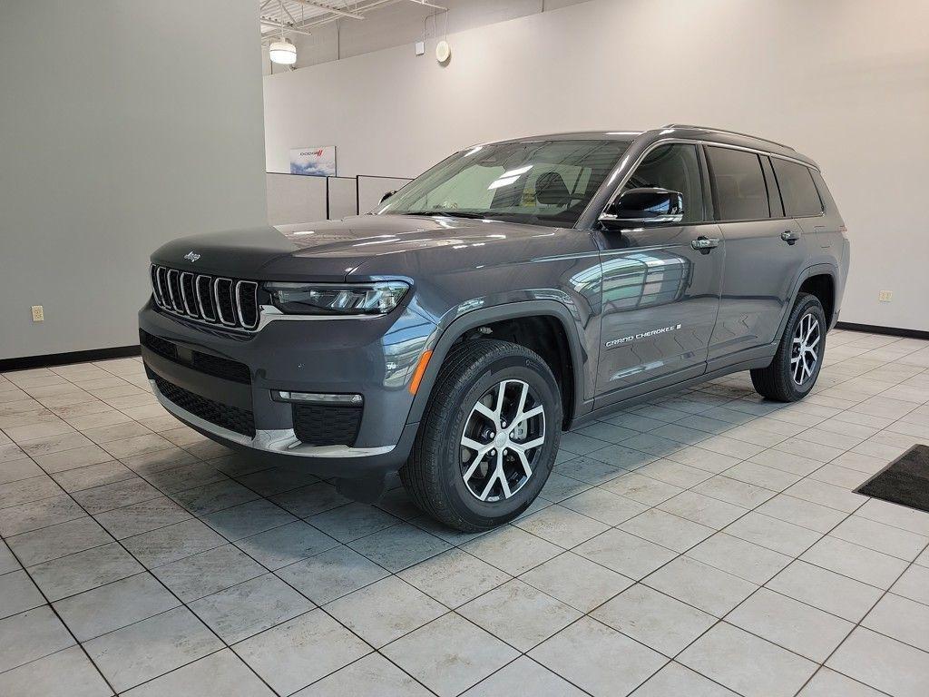 used 2024 Jeep Grand Cherokee L car, priced at $36,999
