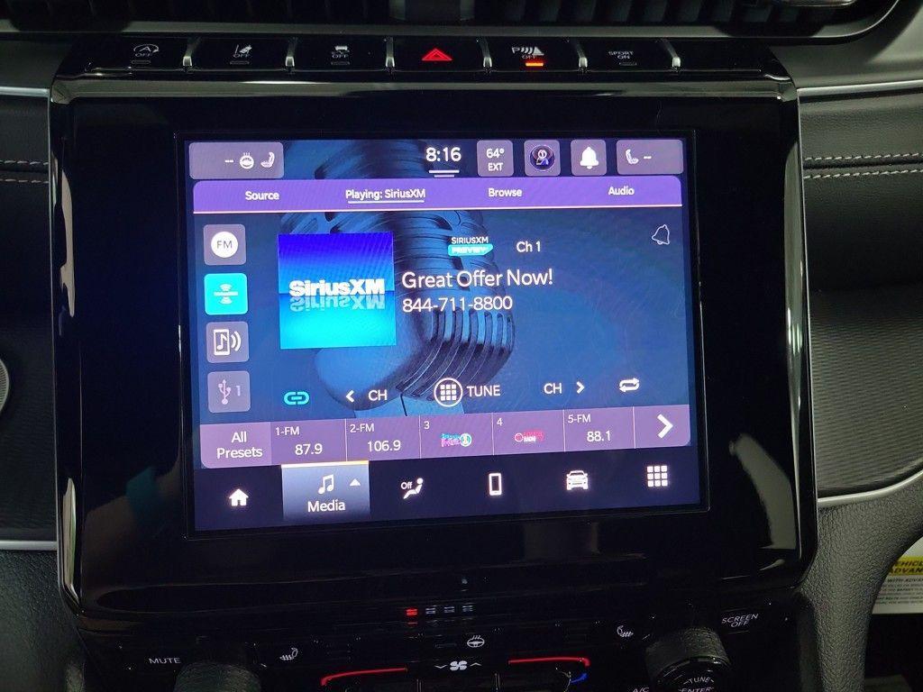 new 2025 Jeep Grand Cherokee car, priced at $38,675