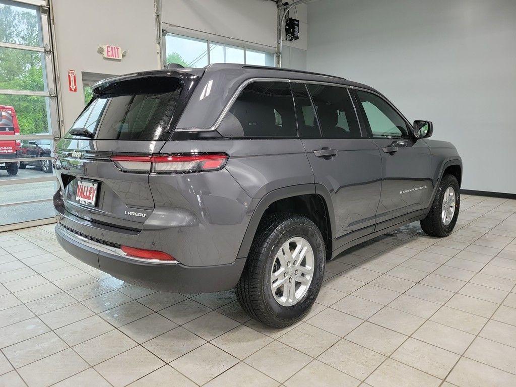 new 2025 Jeep Grand Cherokee car, priced at $38,675