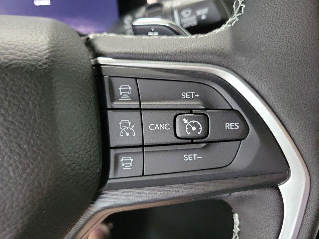 new 2025 Jeep Grand Cherokee car, priced at $38,675