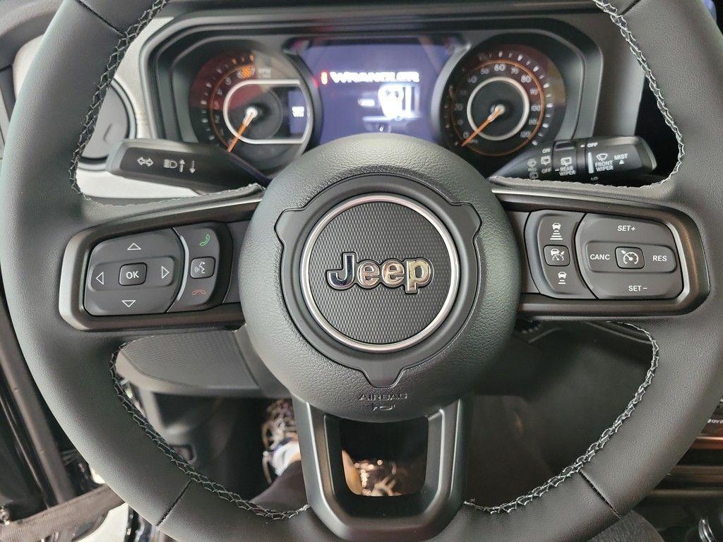 new 2025 Jeep Wrangler car, priced at $46,985