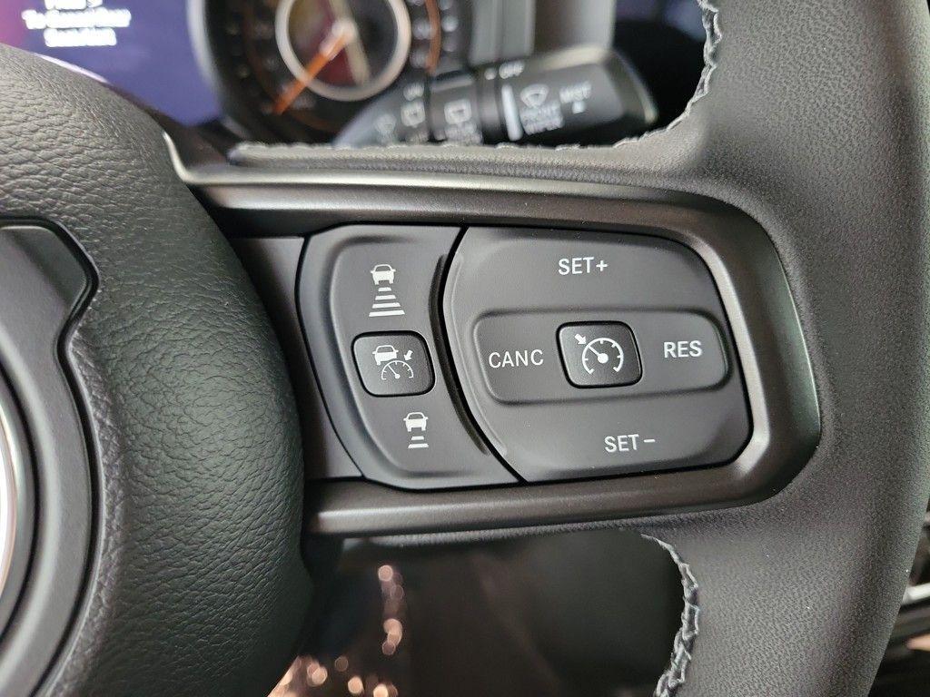 new 2025 Jeep Wrangler car, priced at $46,985