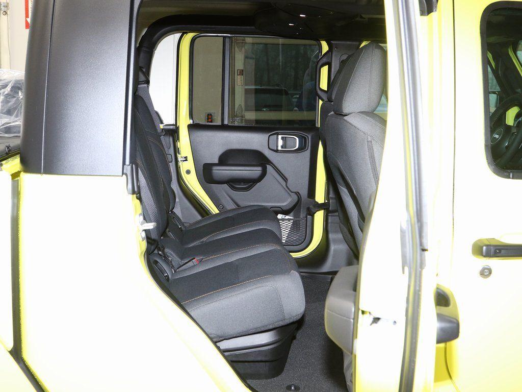 new 2024 Jeep Gladiator car, priced at $46,543