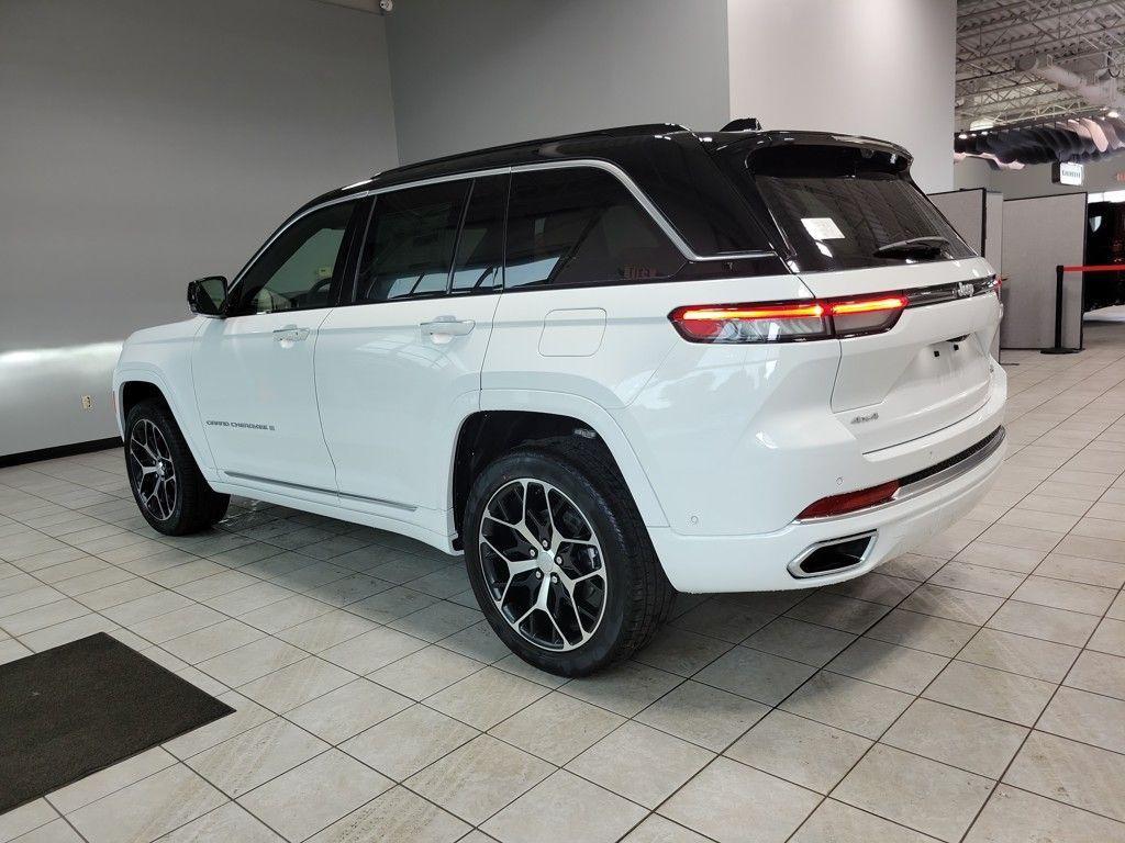 new 2025 Jeep Grand Cherokee car, priced at $63,090