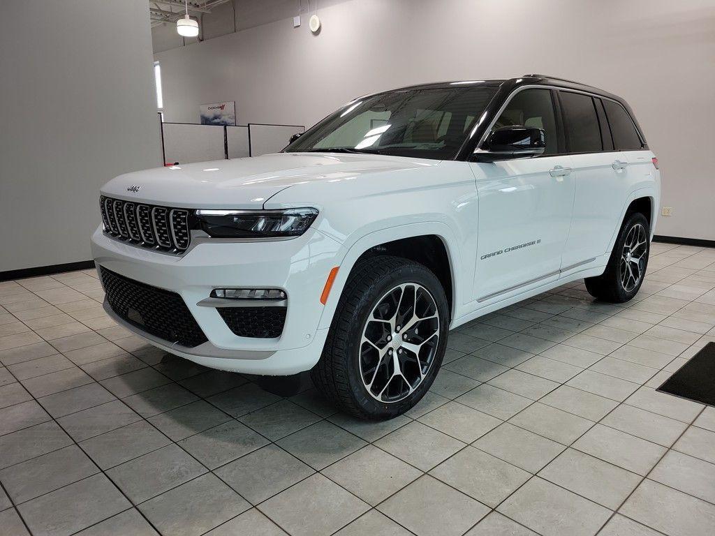 new 2025 Jeep Grand Cherokee car, priced at $63,090