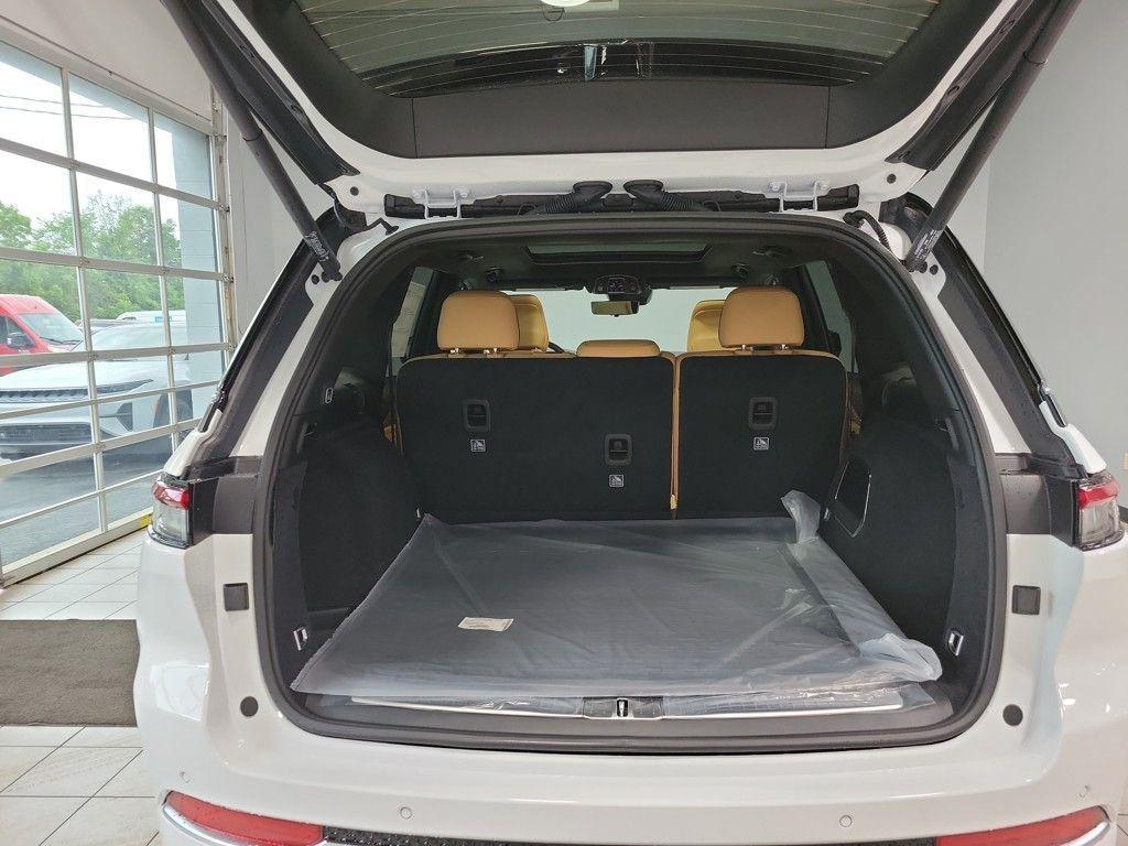 new 2025 Jeep Grand Cherokee car, priced at $63,090