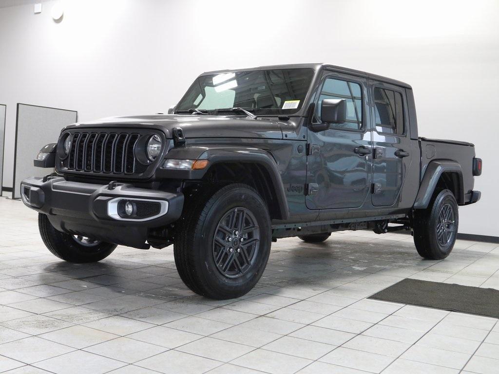 new 2024 Jeep Gladiator car, priced at $45,208