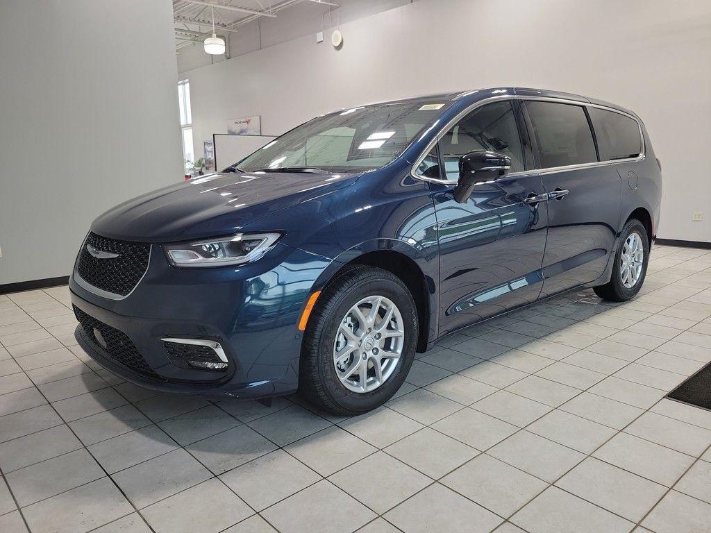 new 2025 Chrysler Pacifica car, priced at $43,114