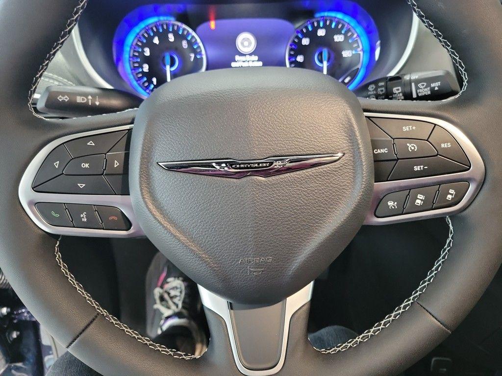 new 2025 Chrysler Pacifica car, priced at $43,114