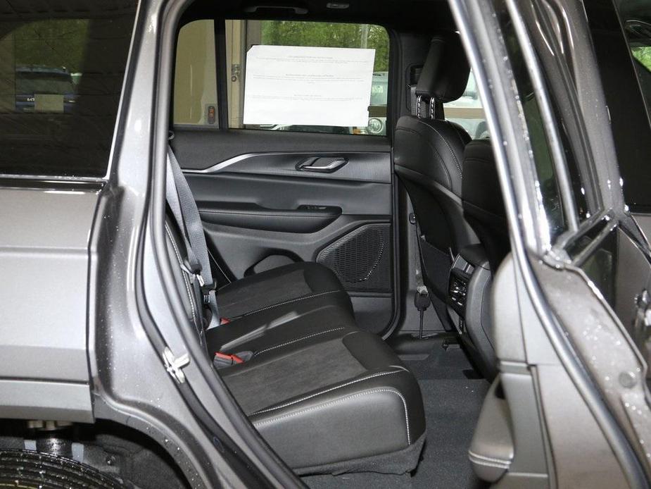 new 2024 Jeep Grand Cherokee car, priced at $45,280