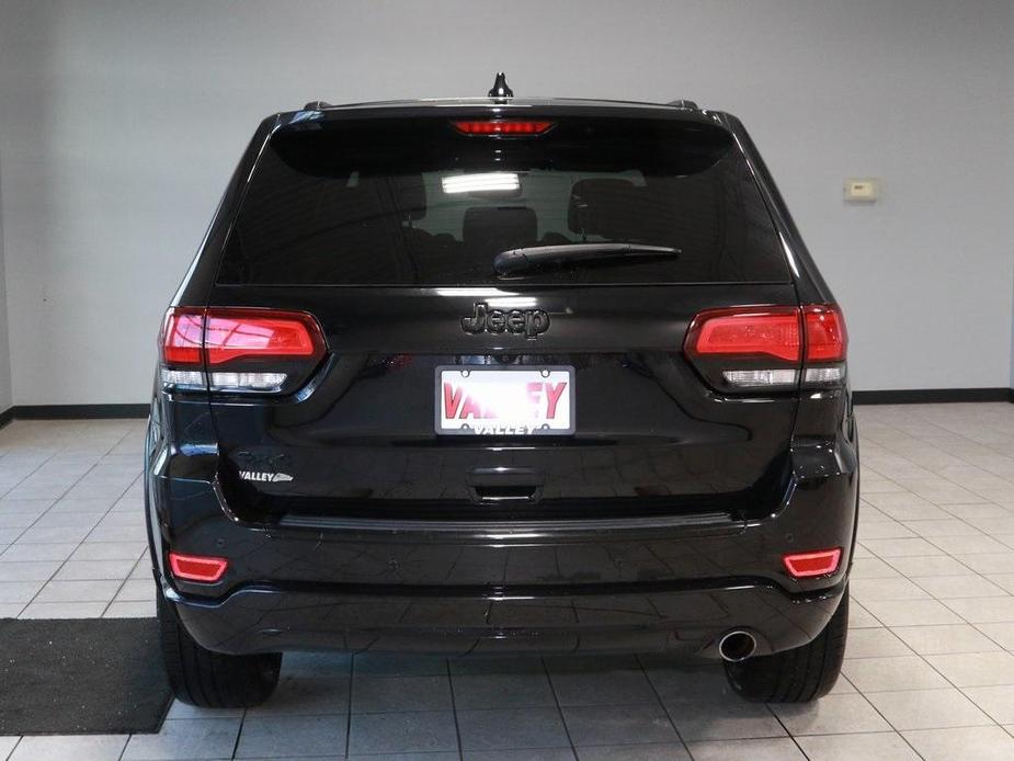 used 2018 Jeep Grand Cherokee car, priced at $17,346